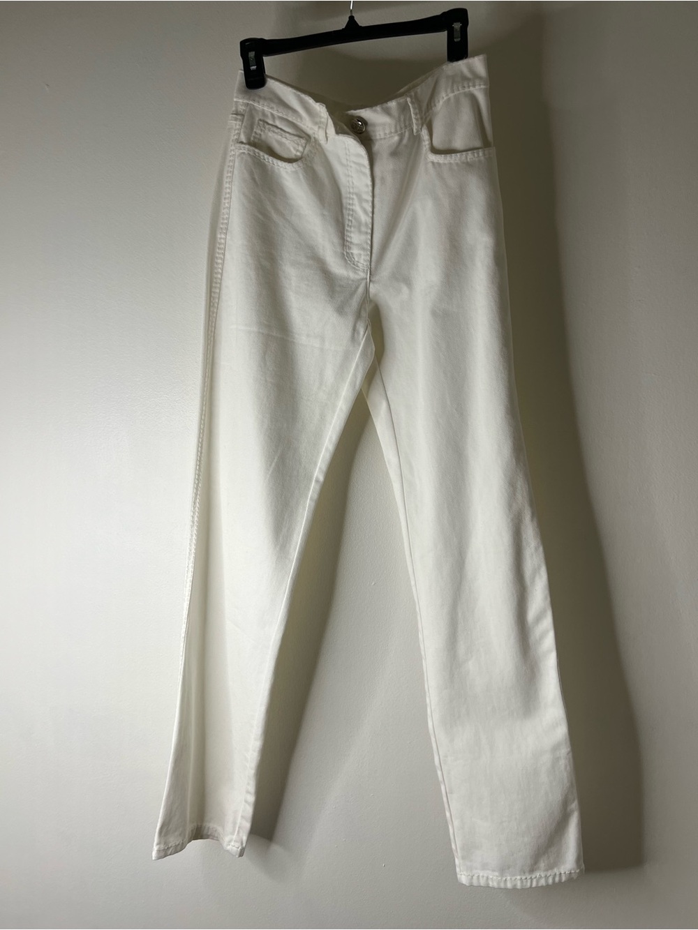Chanel white jeans with logos on the pockets